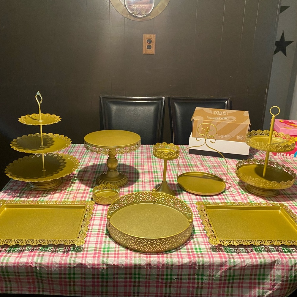 Elegant Gold Cake Stand Set